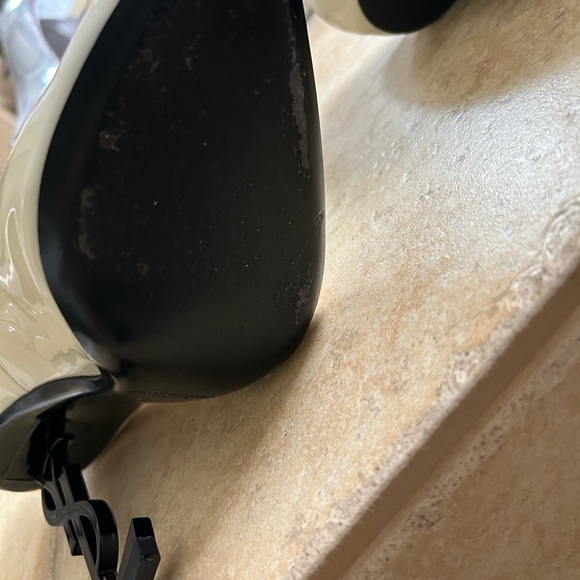 YSL high hill pumps ivory in original box and dust bags . 4 inch hills - Picture 3 of 9